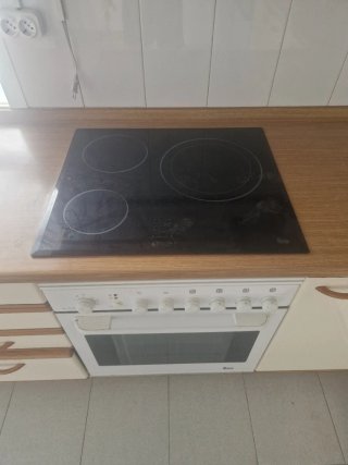 Horno, vitroceramica y Muebles de Cocina Madera