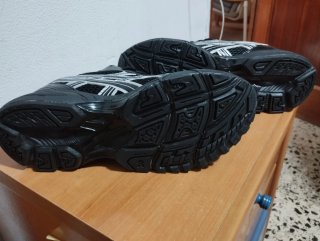 Zapatillas Asics Negras Talla 43.5