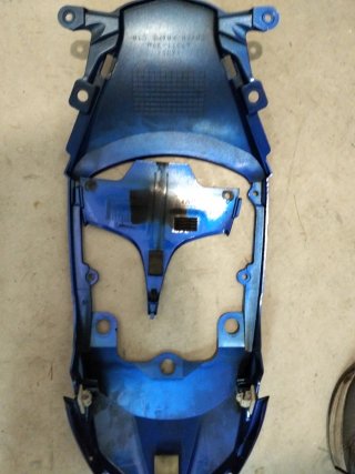 Colín superior Suzuki gsxr k8 en adelante