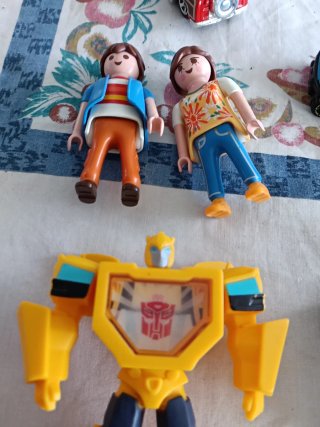 Lote Hot Wheels y Playmobil