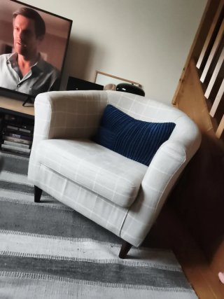 Sillón beige a cuadros blancos - A estrenar
