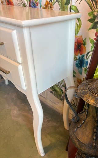 Mesa Consola Blanca con Patas Curvas