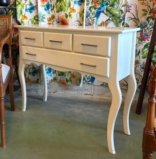 Mesa Consola Blanca con Patas Curvas