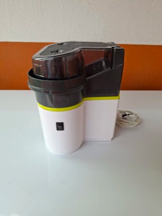 Exprimidor eléctrico