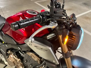 Honda CB650R 8000km Naked Roja y Dorada