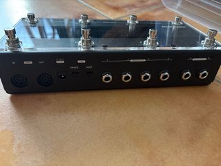 Controlador MIDI Morningstar MC8 Pro
