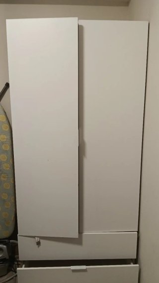 Mobili vari, divano, armadio ecc tutto 90€