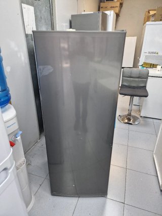 Congelador vertical! Nueva con tara