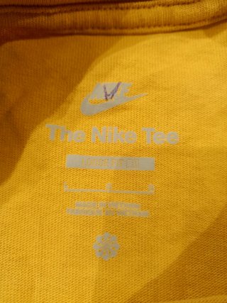 Camiseta Nike Air Vintage Amarilla