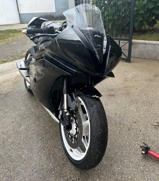 Yamaha R6R circuito