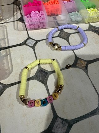 Pulsera hecha a mano