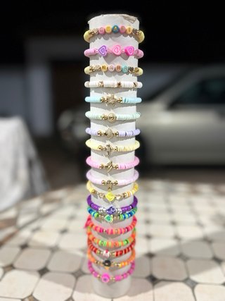 Pulsera hecha a mano