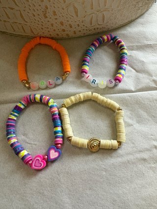 Pulsera hecha a mano