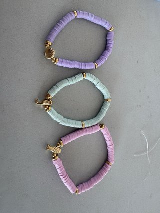 Pulsera hecha a mano