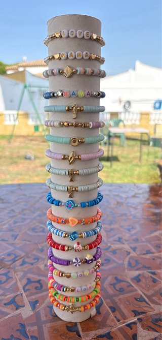 Pulsera hecha a mano