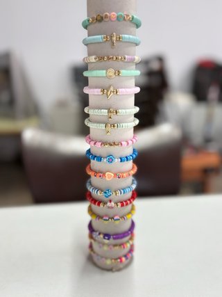 Pulsera hecha a mano