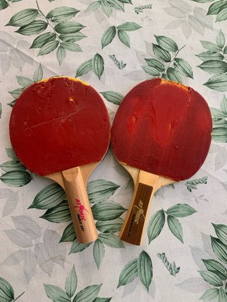 Raquetas de ping-pong usadas