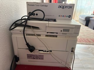 Impresora HP Color LaserJet Pro MFP M274n