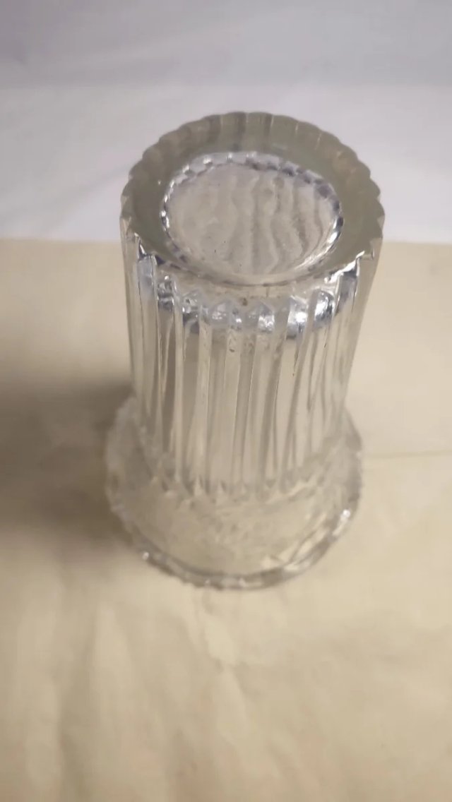 Florero de cristal.
