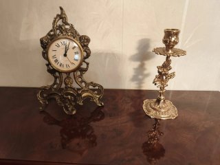 Reloj y candelabro antiguo metal dorado