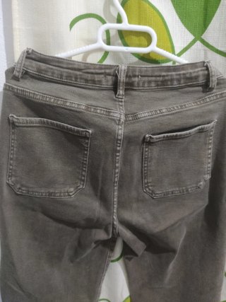 Pantalón marrón chocolate