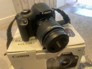 Canon EOS 1300D Cámara + Objetivo + Accesorios