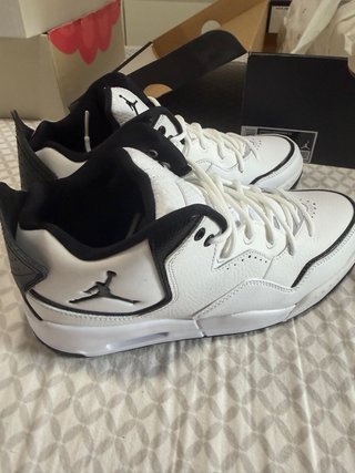 Jordan Zapatillas Blancas y Negras
