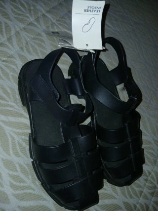 Sandalias cangrejeras niña negras