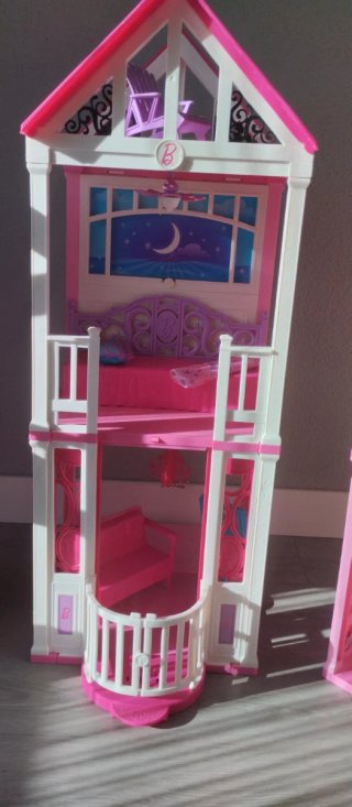 Casa de muñecas Barbie grande