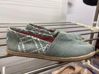 Alpargatas TOMS Mujer Verde Multicolor