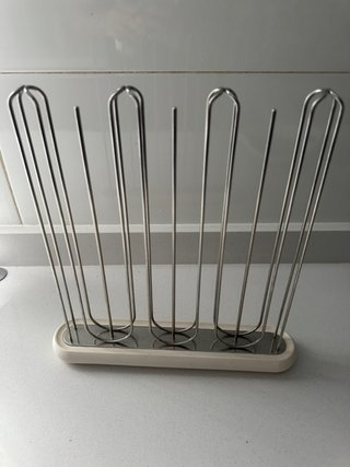 Cafetera Nespresso + Soporte Cápsulas
