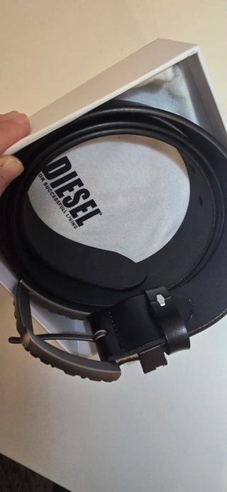 Cinturón Diesel Negro Hebilla Metálica