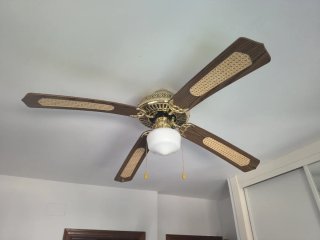 Ventilador de techo madera y dorado