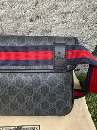 Bandolera Gucci Negra y Gris