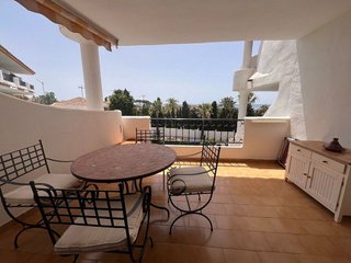 Dúplex en alquiler en Las Chapas-Alicate Playa en Marbella