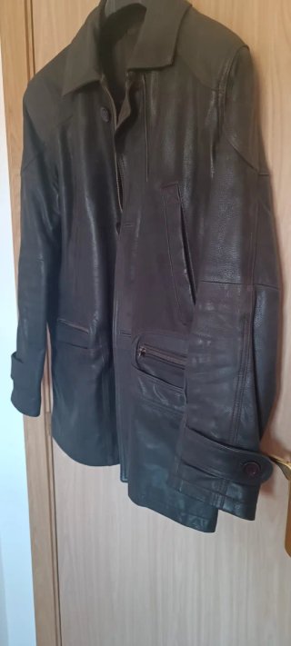 Chaqueta de cuero marrón