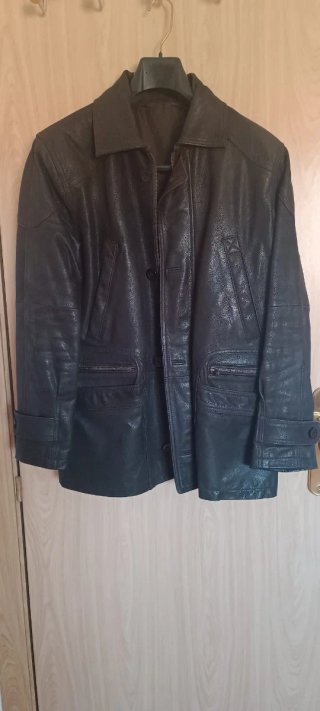 Chaqueta de cuero marrón