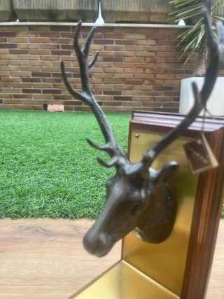 Par Sujetalibros Bronce Ciervo Base Madera