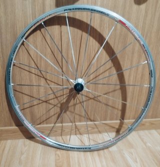 Llanta delantera Mavic Ksyrium Elite