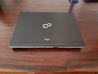 Portátil Fujitsu LIFEBOOK S Series