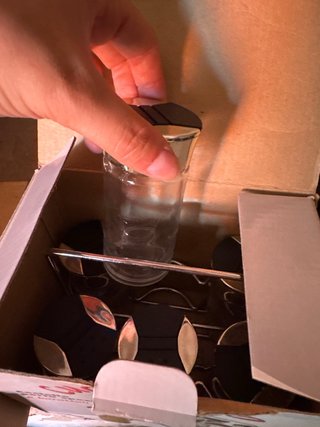 Cesta con 6 especieros de cristal y metal
