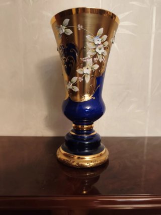 Jarrón de cristal azul y dorado