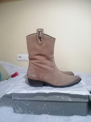 Botas piel 15€ + regalo