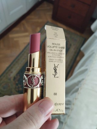6 Labiales YSL Rouge Volupté Shine