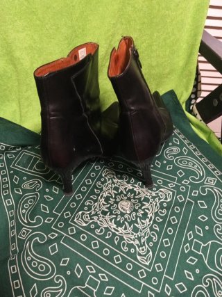 Botines de tacón negros