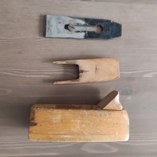Cepillo de carpintero madera antiguo