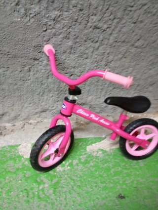 Bicicleta infantil rosa Chicco