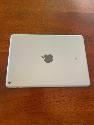 iPad 5a Gen 32GB Argento