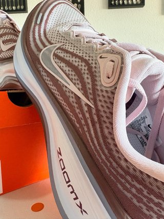 Zapatilla Nike Vomero Plus mujer talla 43