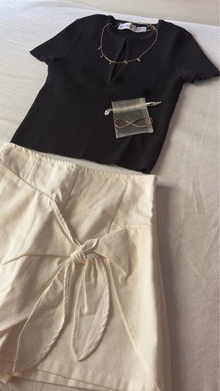 Completo Bershka nero e beige